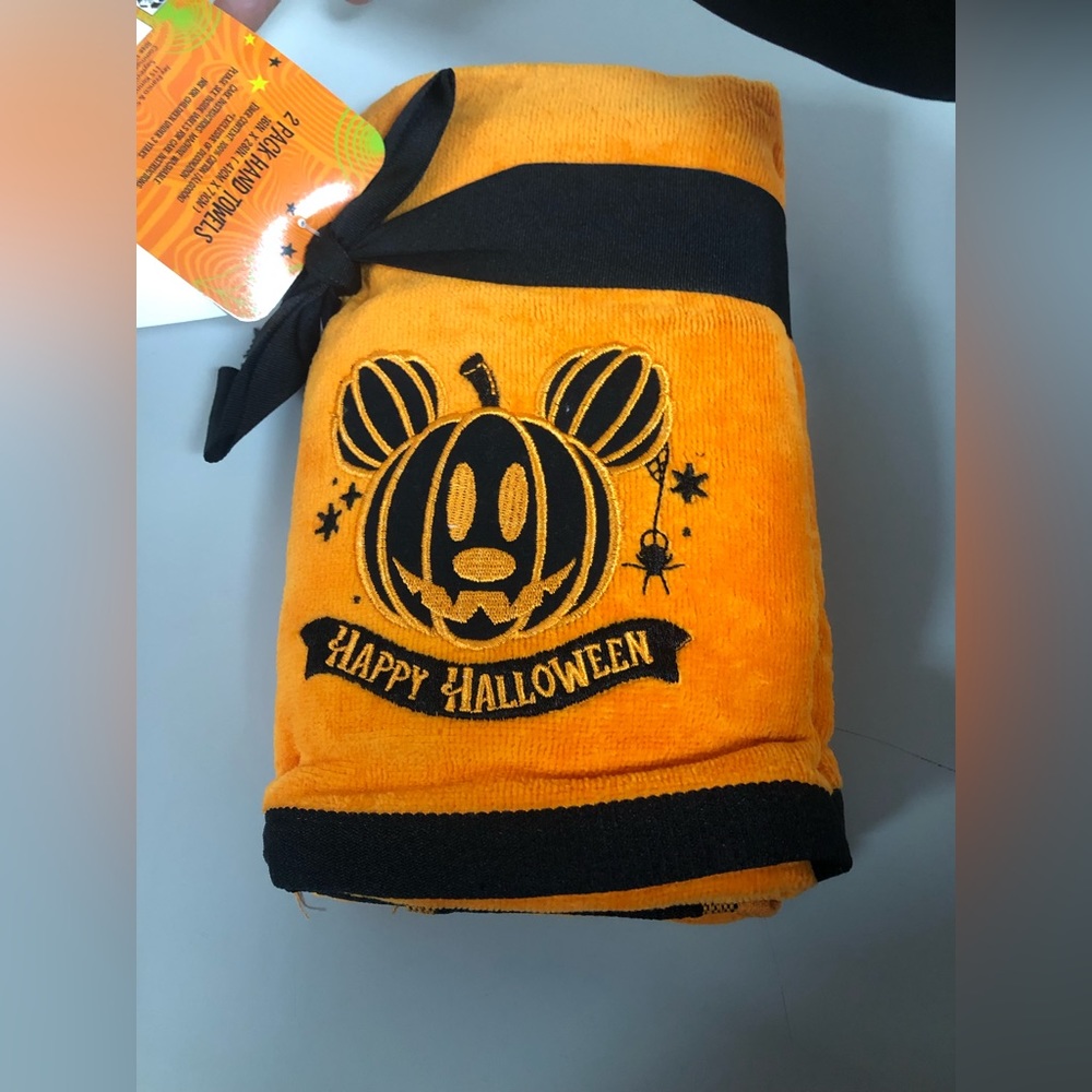 Mickey Mouse Halloween Hand Towel Set
